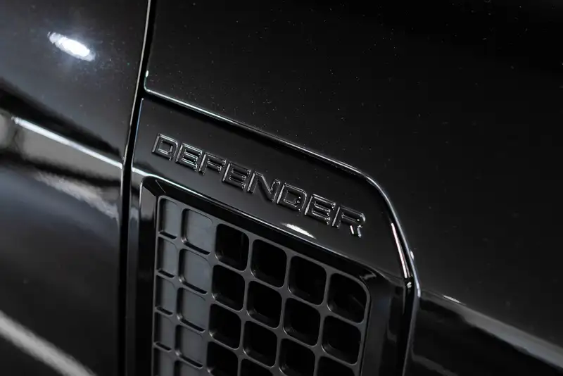 2021 Land Rover Defender 110 5.0 V8 Bond Edition - 1 of 10 -For Sale