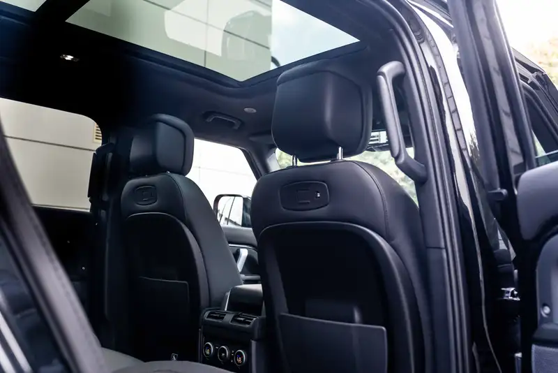 2021 Land Rover Defender 110 5.0 V8 Bond Edition - 1 of 10 -For Sale