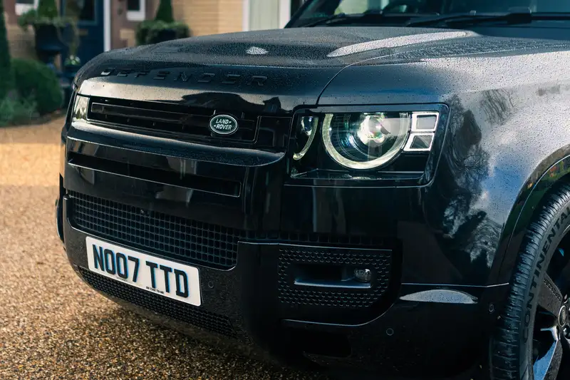 2021 Land Rover Defender 110 5.0 V8 Bond Edition - 1 of 10 -For Sale