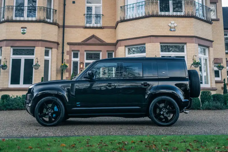 2021 Land Rover Defender 110 5.0 V8 Bond Edition - 1 of 10 -For Sale
