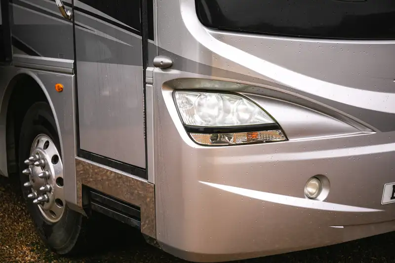 2007 Fleetwood Revolution 40 LE Full Wall Slide Out-For Sale