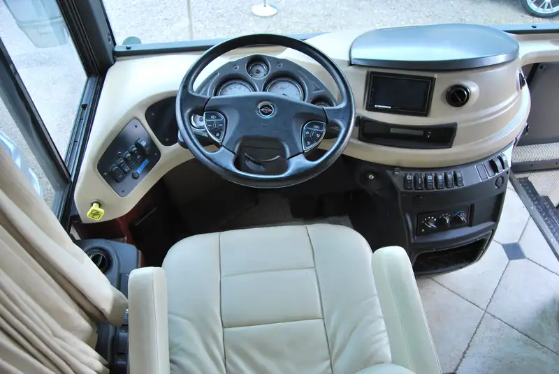 2007 Fleetwood Revolution 40 LE Full Wall Slide Out-For Sale