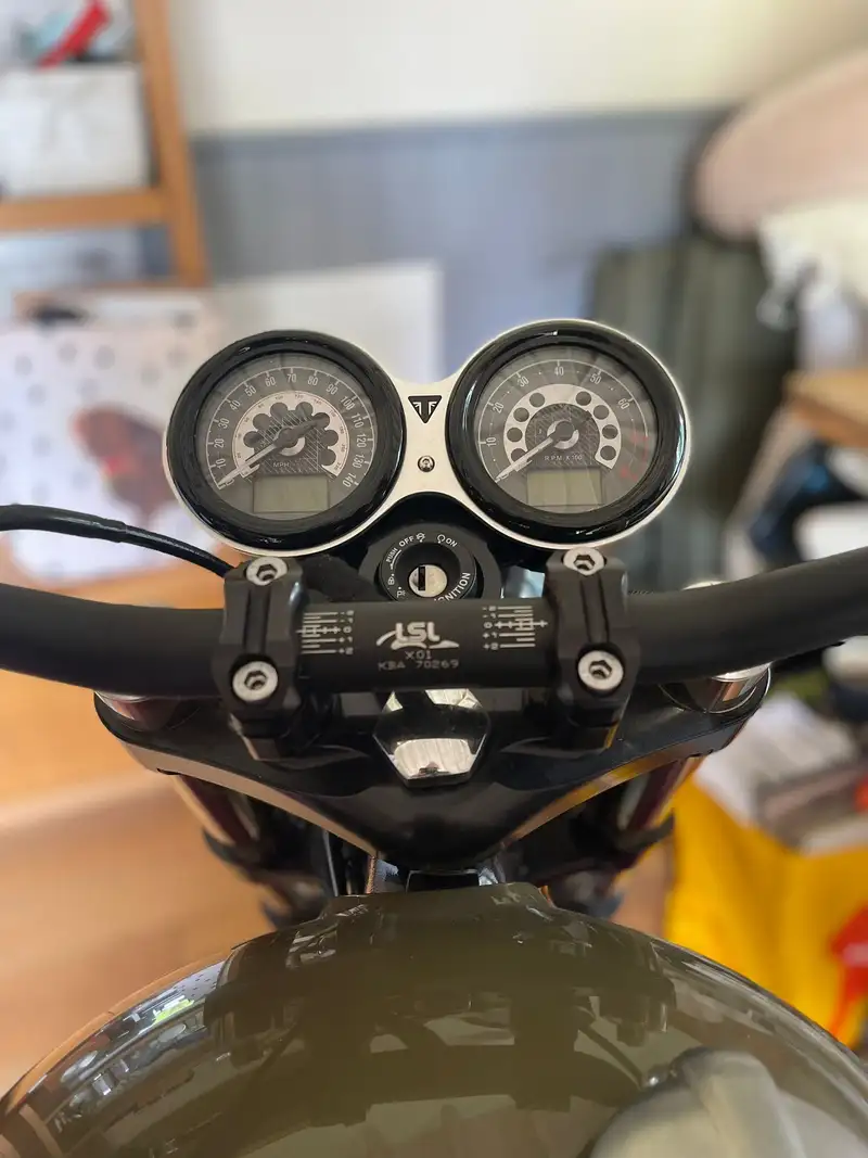 2021 Triumph Speed Twin Custom 1198cc-For Sale