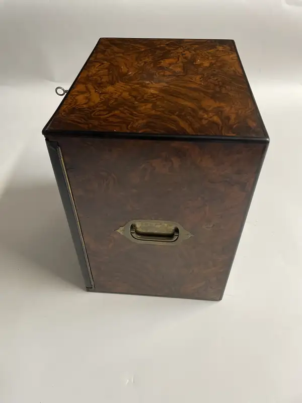 Figured Mahogany Cuban Cigar Humidor