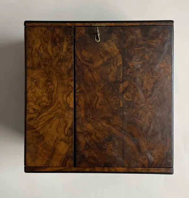 Figured Mahogany Cuban Cigar Humidor