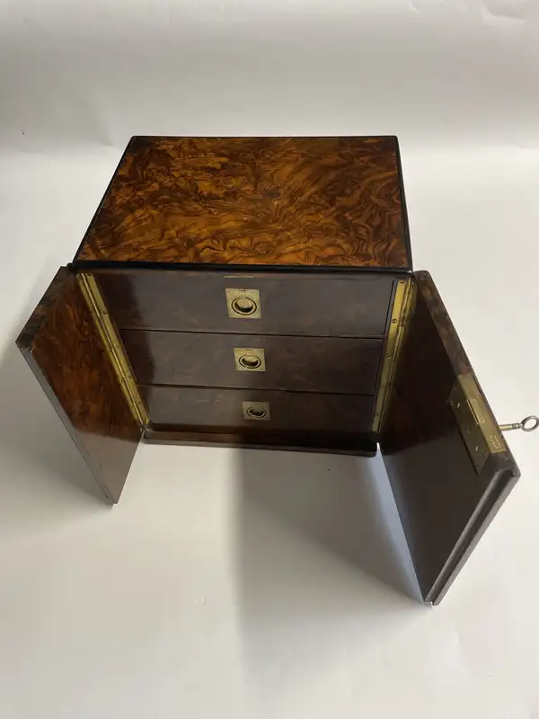 Figured Mahogany Cuban Cigar Humidor