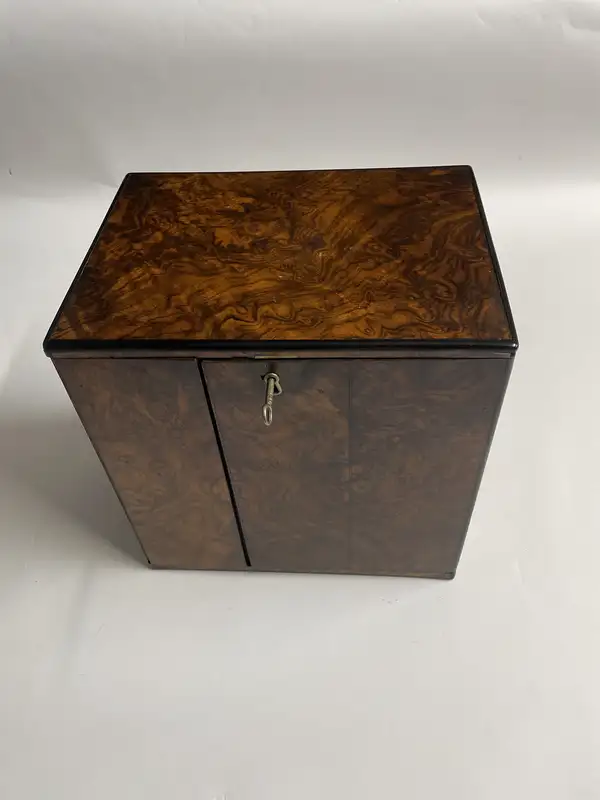Figured Mahogany Cuban Cigar Humidor