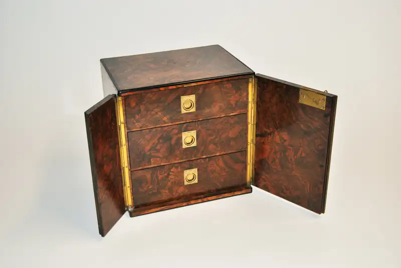 Figured Mahogany Cuban Cigar Humidor