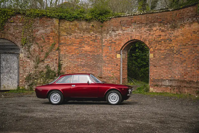 1975 Alfa Romeo GTV 2000 (105.22) -Sold