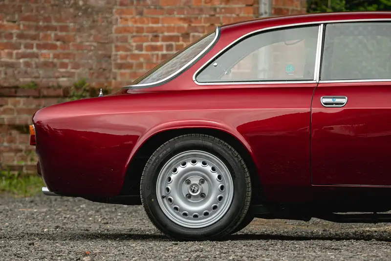 1975 Alfa Romeo GTV 2000 (105.22) -Sold