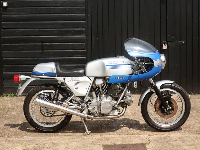 Iconic Auctioneers | 1976 Ducati 900 SS 860cc-Sold