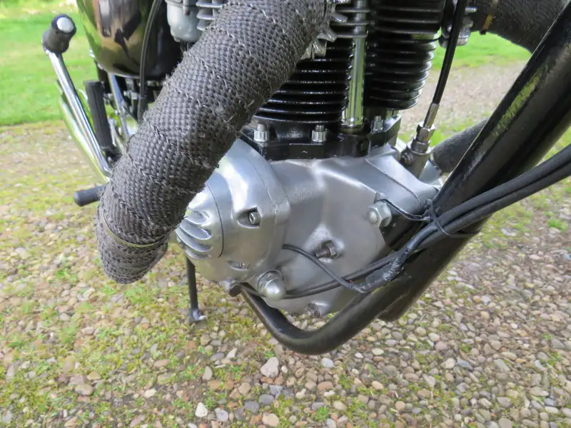 1966 Triumph T120R Bonneville 