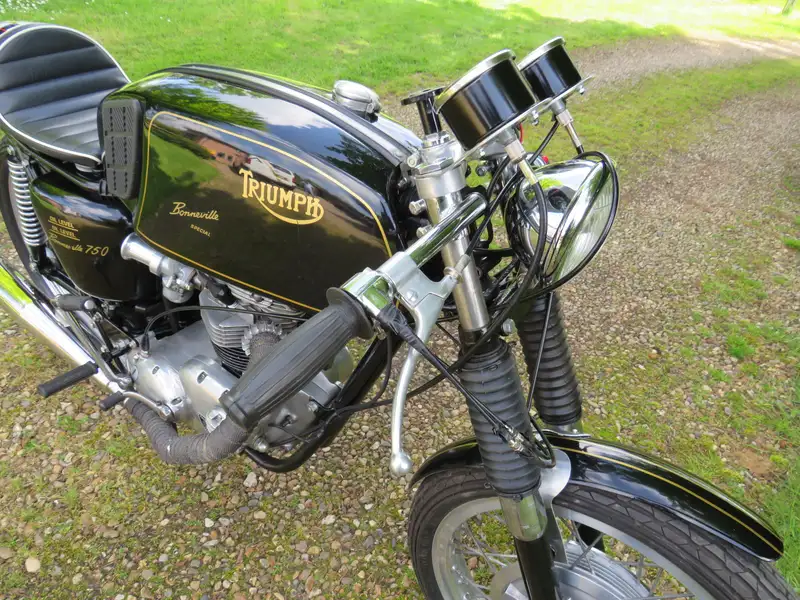 1966 Triumph T120R Bonneville 