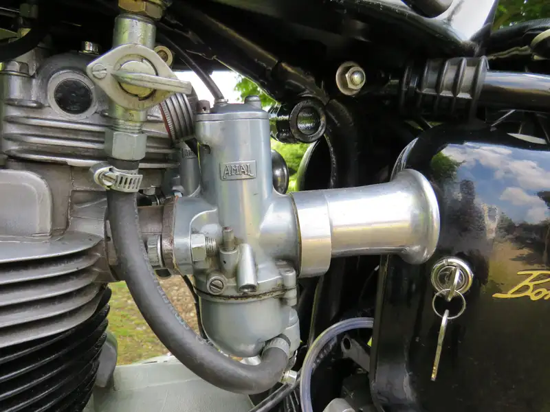 1966 Triumph T120R Bonneville 