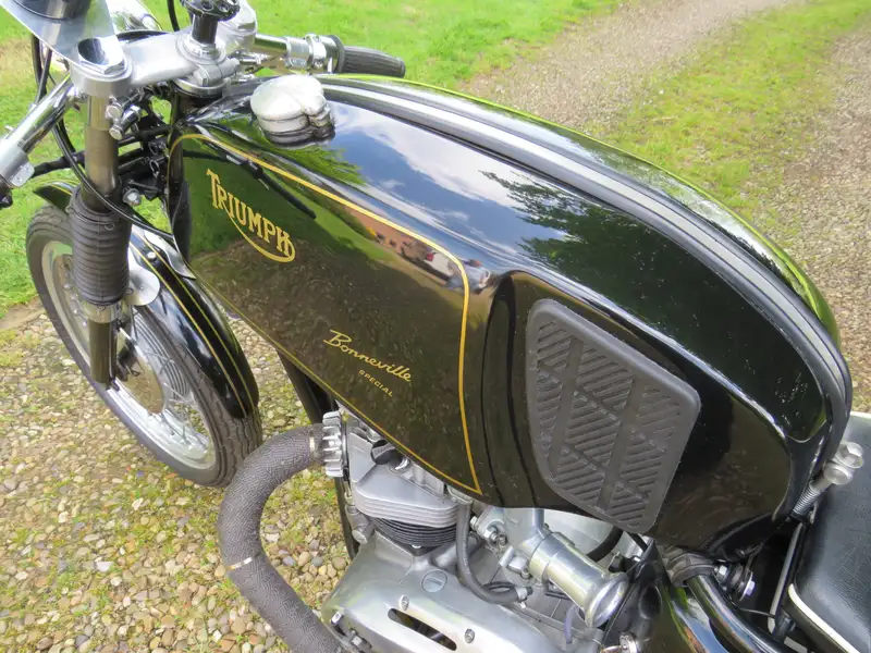 1966 Triumph T120R Bonneville 