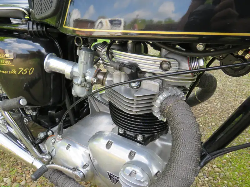 1966 Triumph T120R Bonneville 