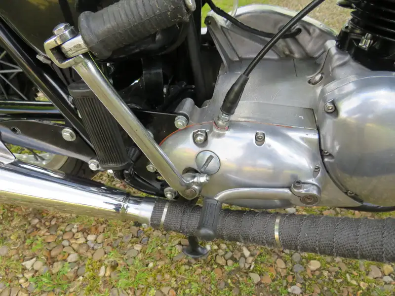 1966 Triumph T120R Bonneville 