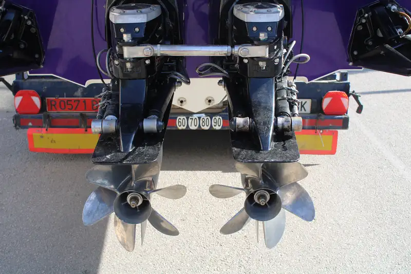 2004 Cigarette 36 Gladiator-Sold