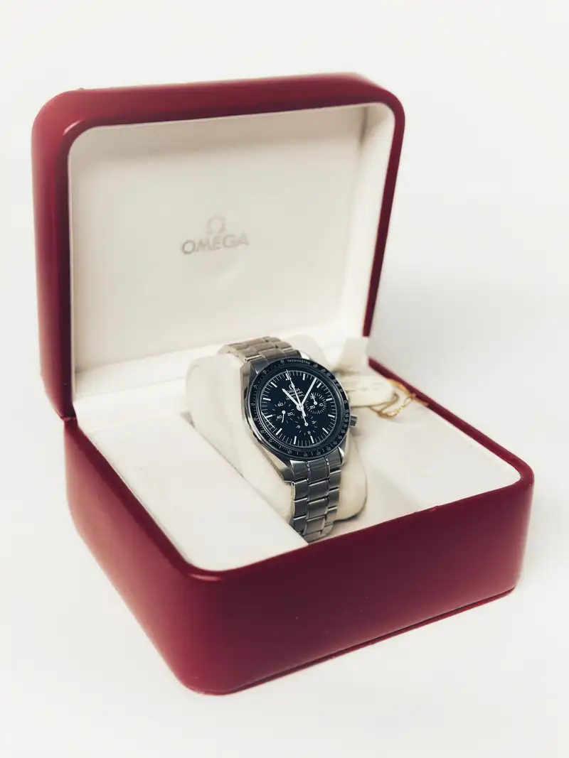 2014 Omega Speedmaster 'Moon Watch' Complete with Box and Paperwork