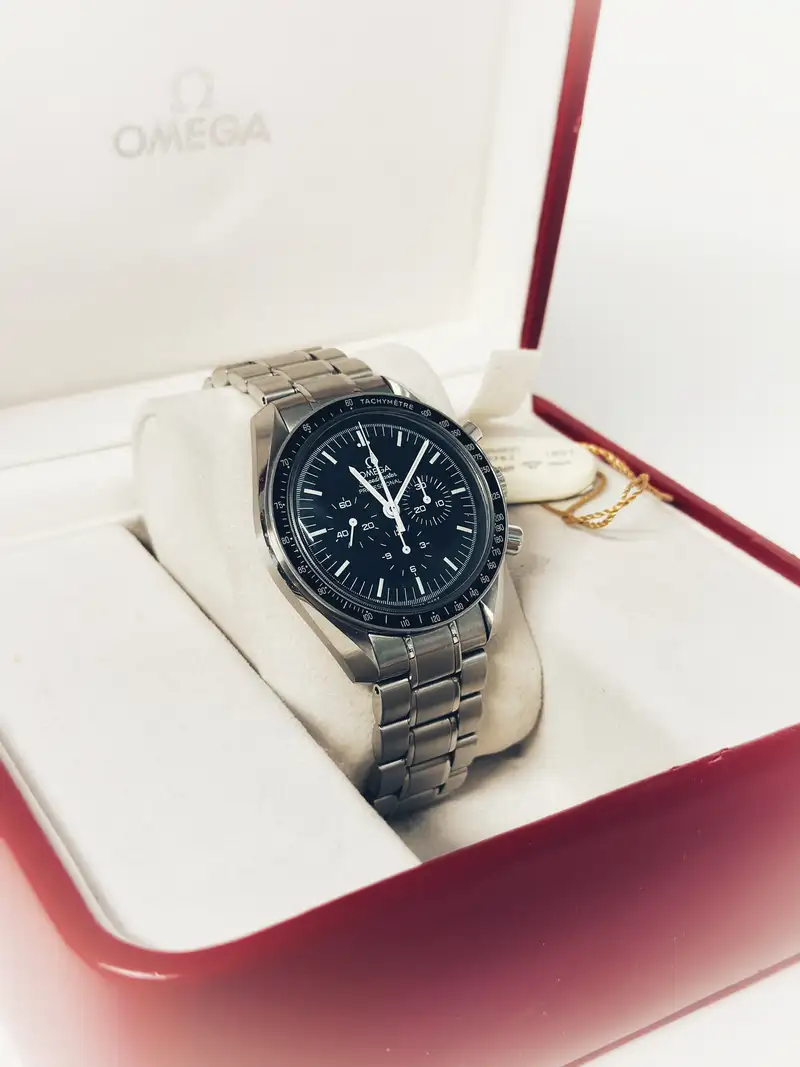 2014 Omega Speedmaster 'Moon Watch' Complete with Box and Paperwork