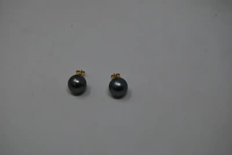 Tahitian Pearl Earrings