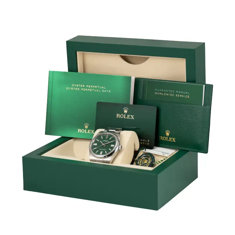 Rolex Oyster Perpetual Green 41mm - Full Set 2023 
