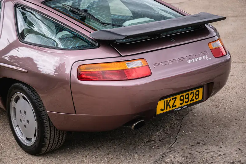 1987 Porsche 928 S4-Sold