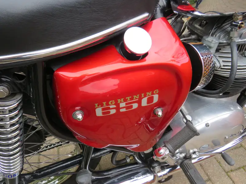 BSA A65 Lightning 654cc-Sold