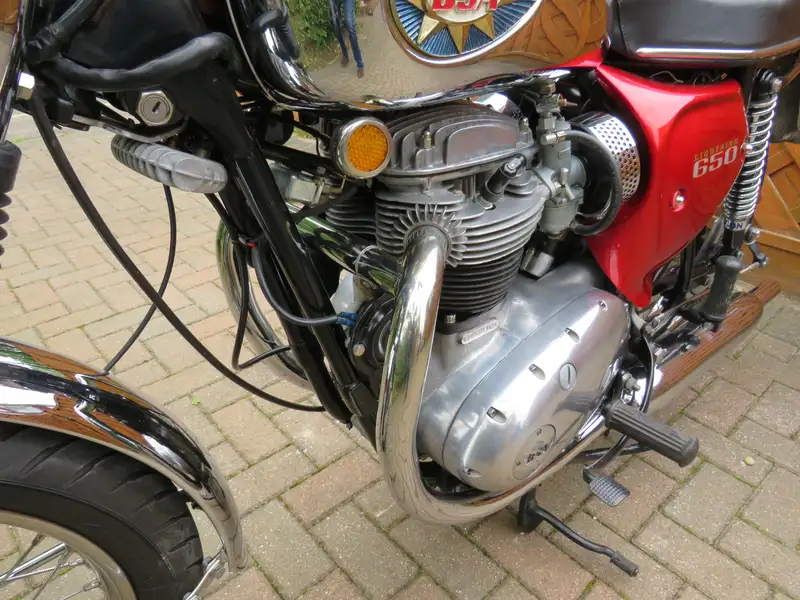 BSA A65 Lightning 654cc-Sold