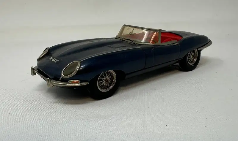 Super Rare and Highly Detailed 'Those Classic Lines' Cast Mo-Sold