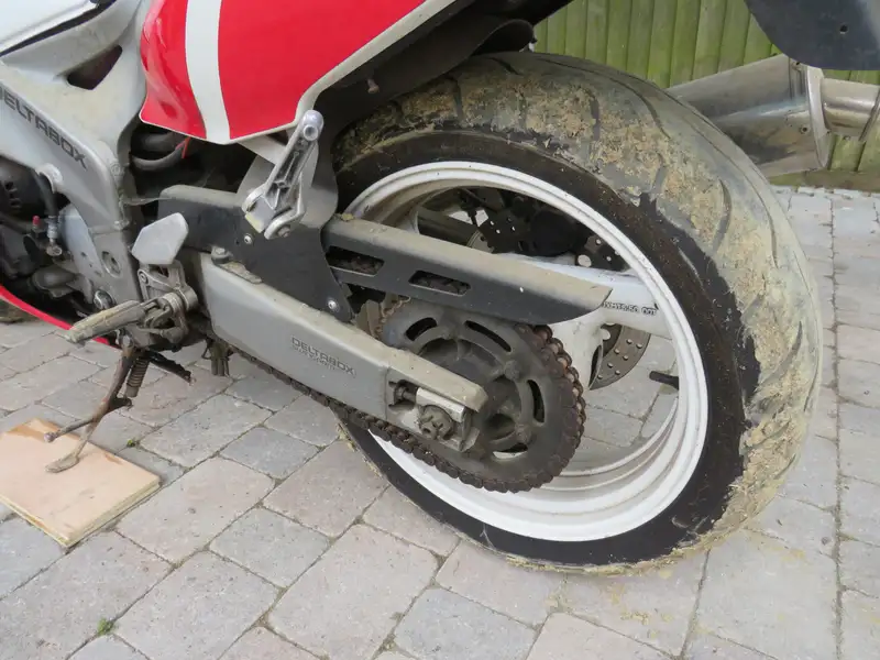 1991 Yamaha FZR1000 1,002cc-Sold