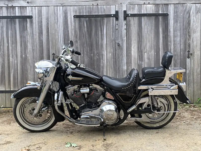ハーレー　FXR ベスト Resto-Mod 1985 FXR Custom │Build Details and Test Ride