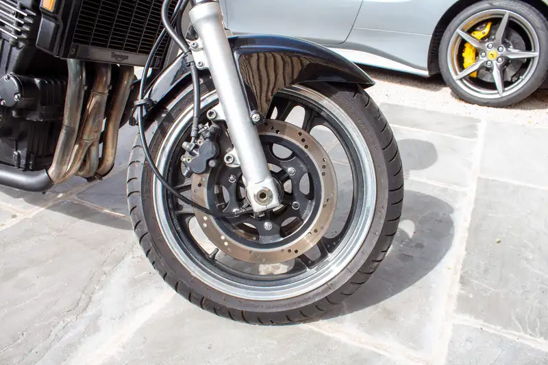 1995 Triumph Trident 900 Triple 885cc-Sold