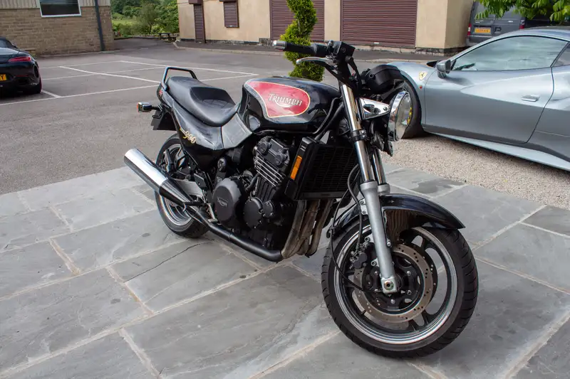 1995 Triumph Trident 900 Triple 885cc-Sold