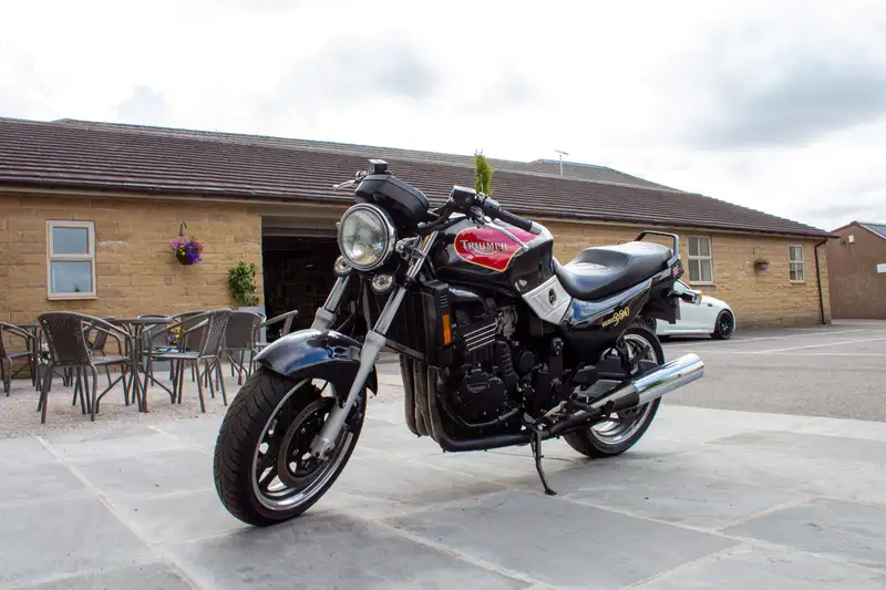 1995 Triumph Trident 900 Triple 885cc-Sold