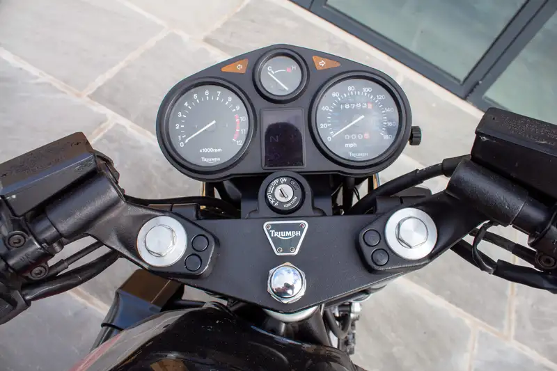 1995 Triumph Trident 900 Triple 885cc-Sold