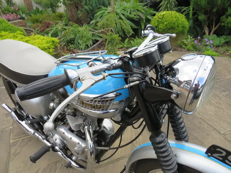 1961 Triumph T120 Bonneville 649cc-Sold