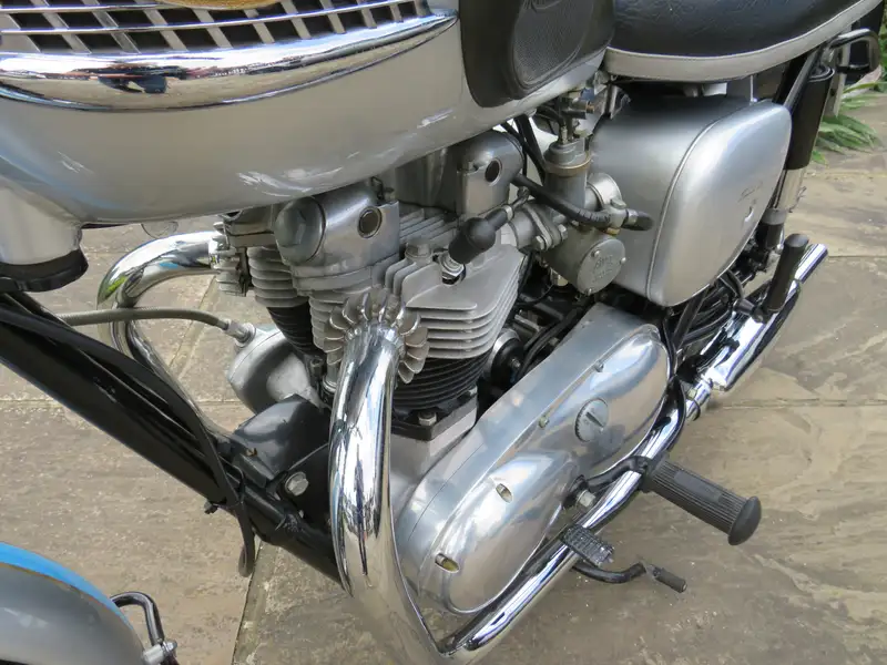 1961 Triumph T120 Bonneville 649cc-Sold