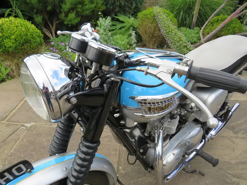 1961 Triumph T120 Bonneville 649cc-Sold