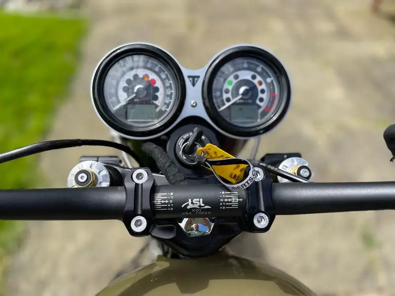 2021 Triumph Speed Twin Custom 1,198cc-Sold
