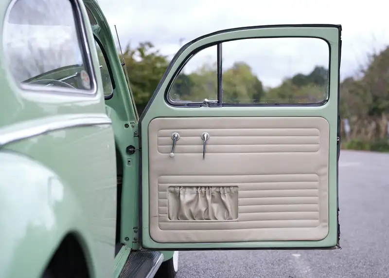 1963 Volkswagen Beetle 1200-Sold