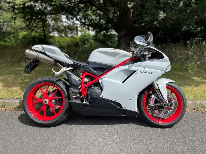 2011 Ducati 848 Evo 849cc-For Sale
