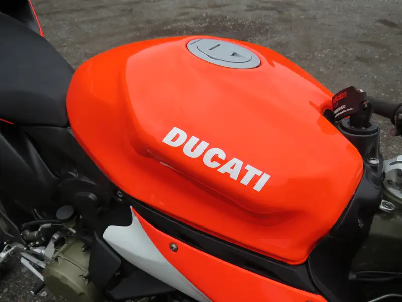 2014 Ducati 1199 Superleggera 1198cc-For Sale