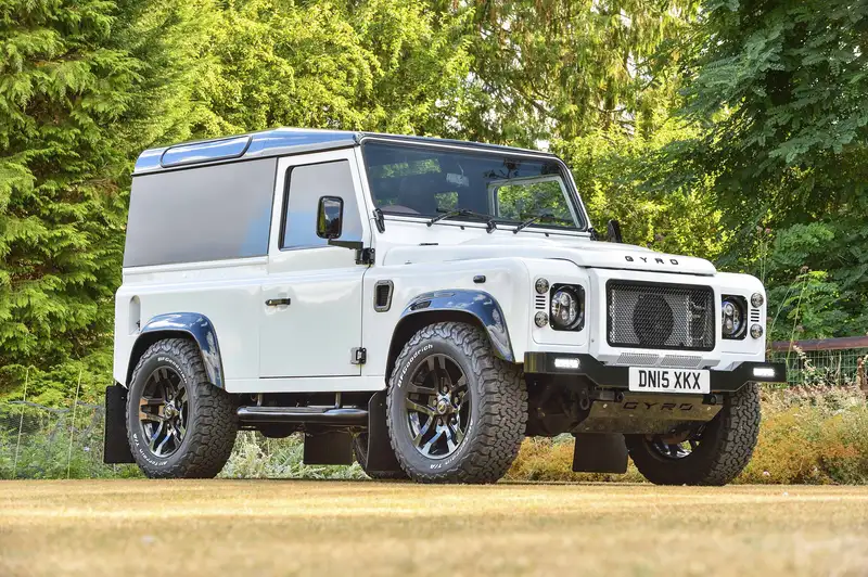 2015 Land Rover Defender 90 County 2.2-litre #002 GYRO Editi-Sold