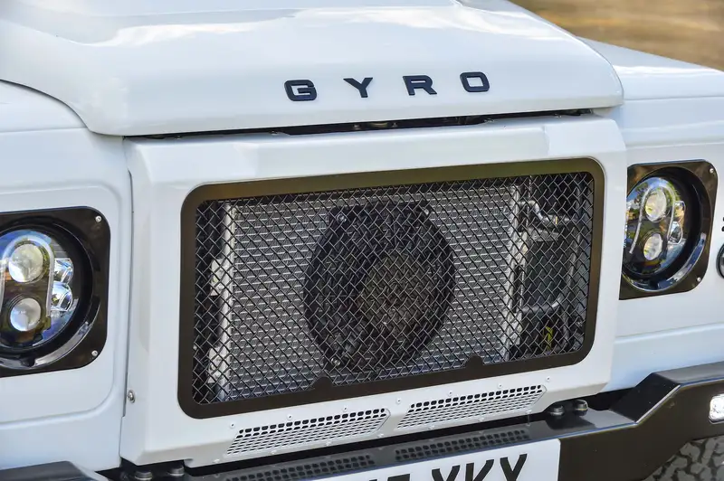 2015 Land Rover Defender 90 County 2.2-litre #002 GYRO Editi-Sold