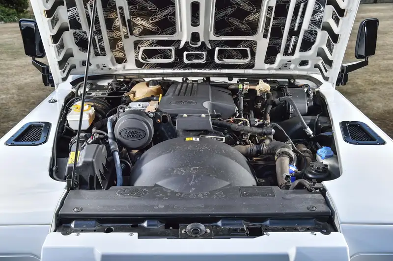 2015 Land Rover Defender 90 County 2.2-litre #002 GYRO Editi-Sold
