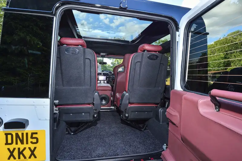 2015 Land Rover Defender 90 County 2.2-litre #002 GYRO Editi-Sold