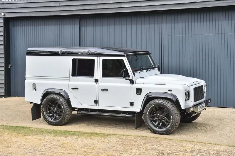 2015 Land Rover Defender 110 Utility 2.2-litre #001 GYRO Edi-Sold