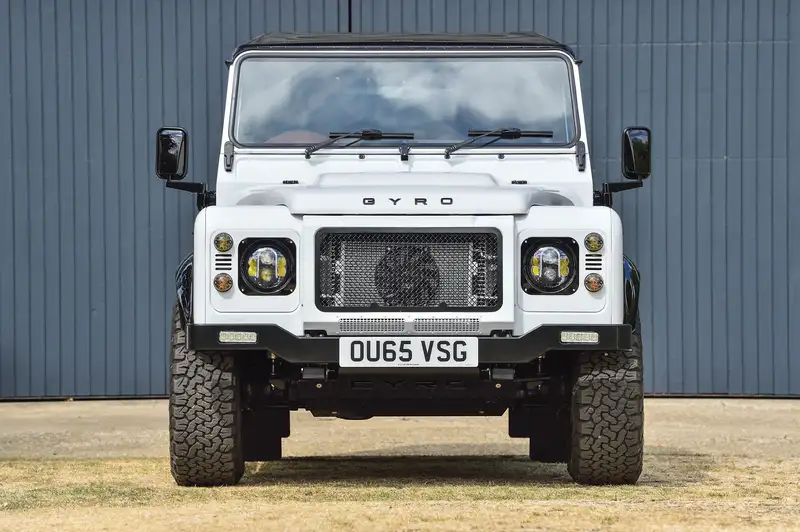 2015 Land Rover Defender 110 Utility 2.2-litre #001 GYRO Edi-Sold