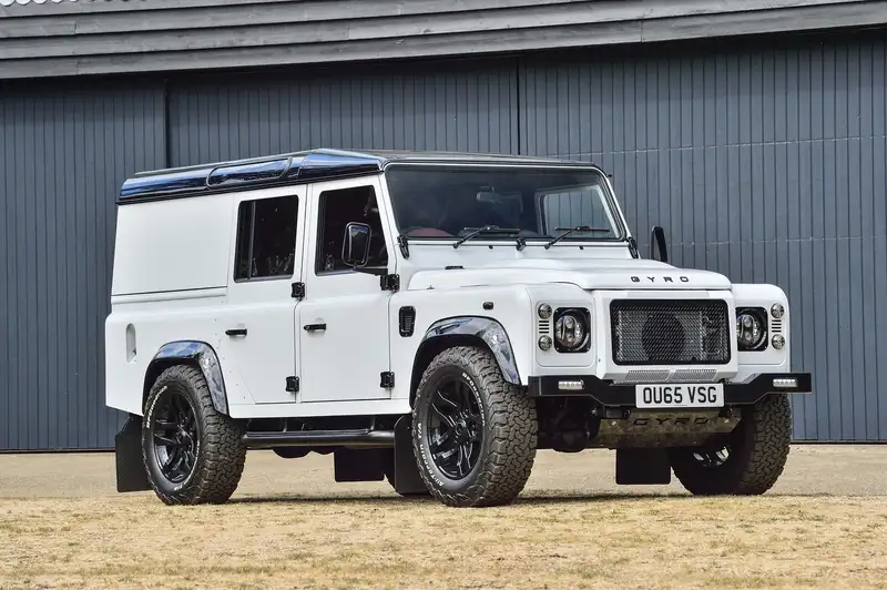 2015 Land Rover Defender 110 Utility 2.2-litre #001 GYRO Edi-Sold